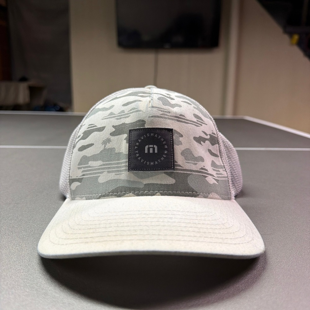 TravisMathew Mens Camo Palm Tree Trucker Hat Grey White Snapback Golf Cap